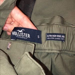 Green hollister pants